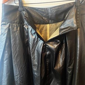 NWT Theory Marylynn Fantastic Black Skirt